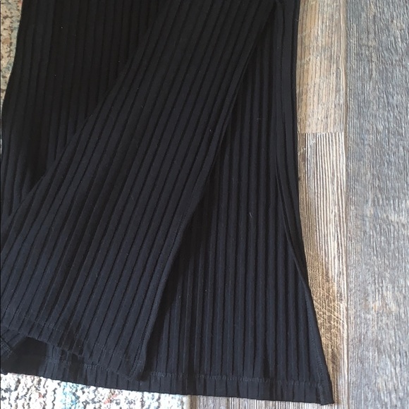 Ribbed high wasted tight pencil skirt with slit - Picture 2 of 2